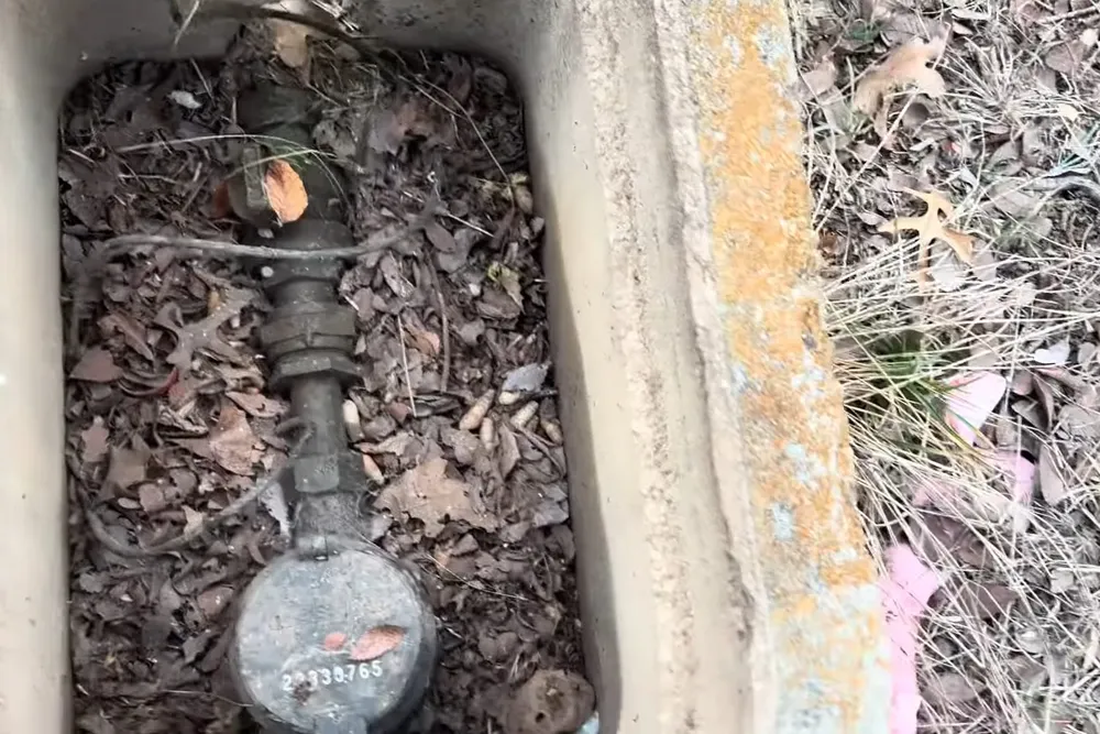 Outdoor faucet and exposed pipe connection being repaired for Hose bib & outdoor faucet repair in Prescott Valley, AZ