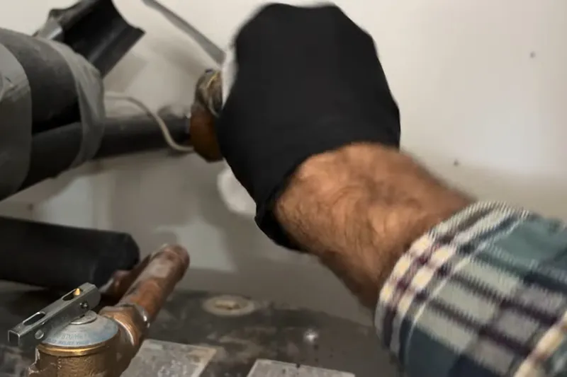 Water heater inlet hose and shutoff connection for Water Heater Installation & Replacement